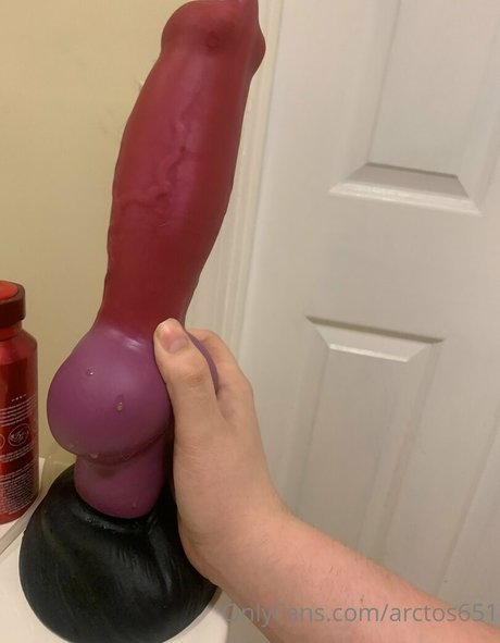 Naakte gelekte OnlyFans-foto van Arctos651