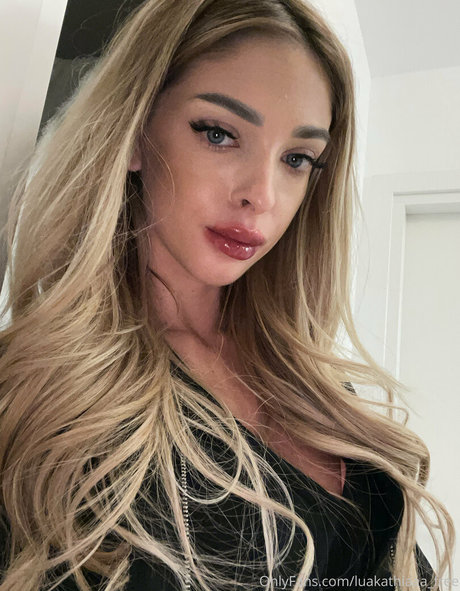 Naakte gelekte OnlyFans-foto van Luakathiaaafree