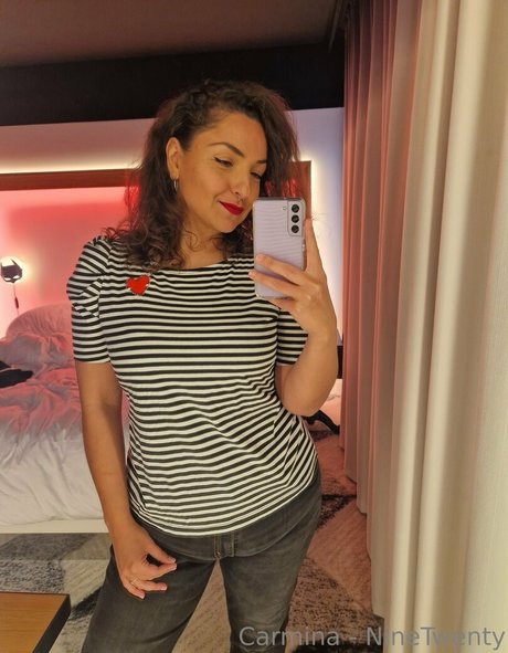 Naakte gelekte OnlyFans-foto van Ninetwentymx