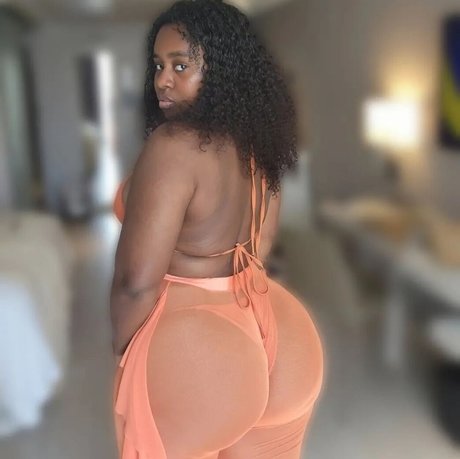 Naakte gelekte OnlyFans-foto van Chocolateleia