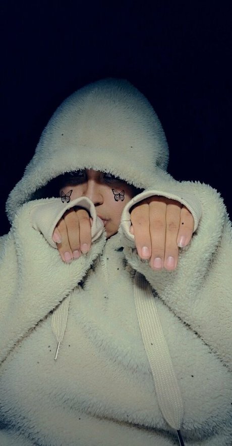 Naakte gelekte OnlyFans-foto van Missbearbear