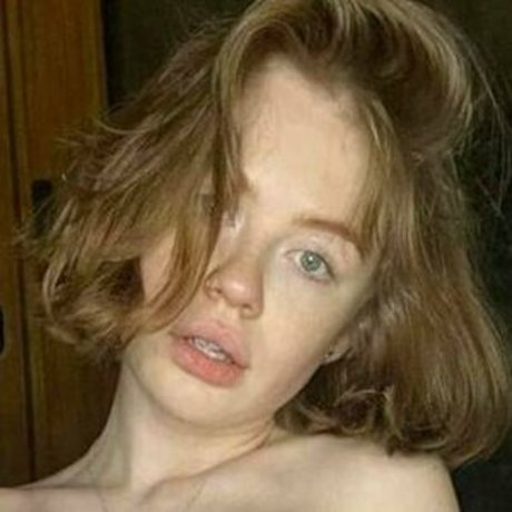 Naakte gelekte OnlyFans-foto van Lillluuuvip