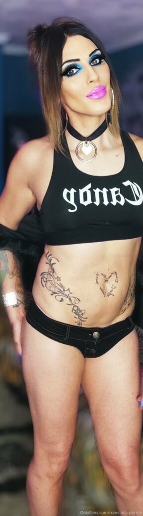 Naakte gelekte OnlyFans-foto van Translolaperron