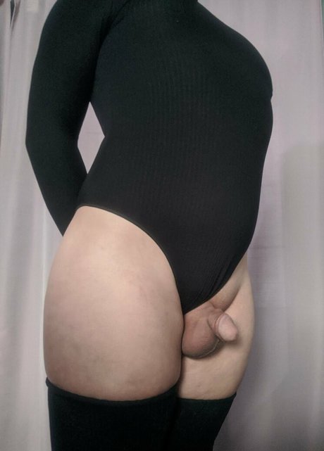 Naakte gelekte OnlyFans-foto van Queerbunnybabe
