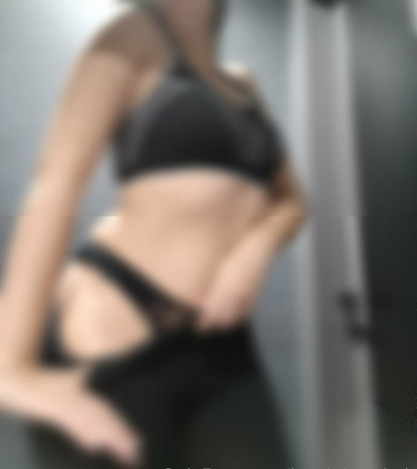 Naakte gelekte OnlyFans-foto van Localpinkwitch