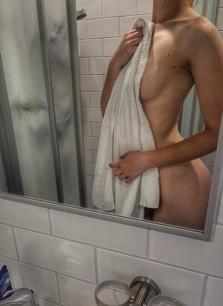 Naakte gelekte OnlyFans-foto van Jennaalexandrafree