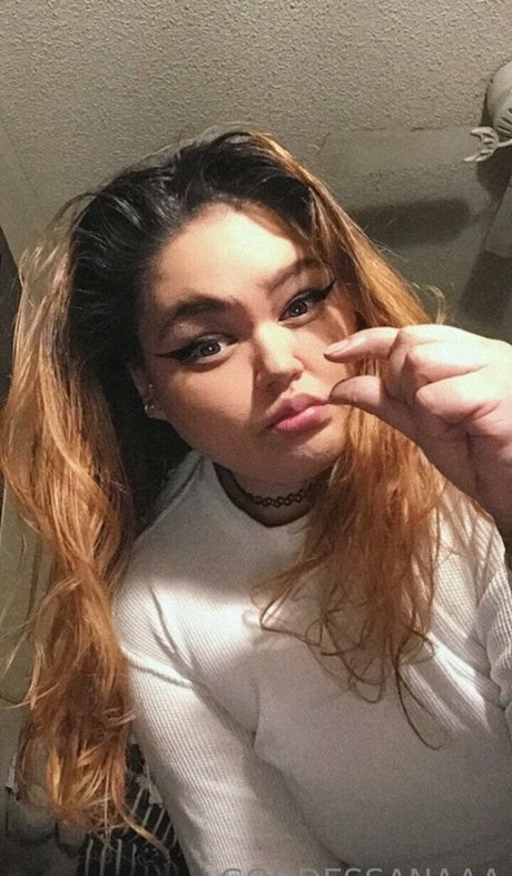 Naakte gelekte OnlyFans-foto van Goontherapy