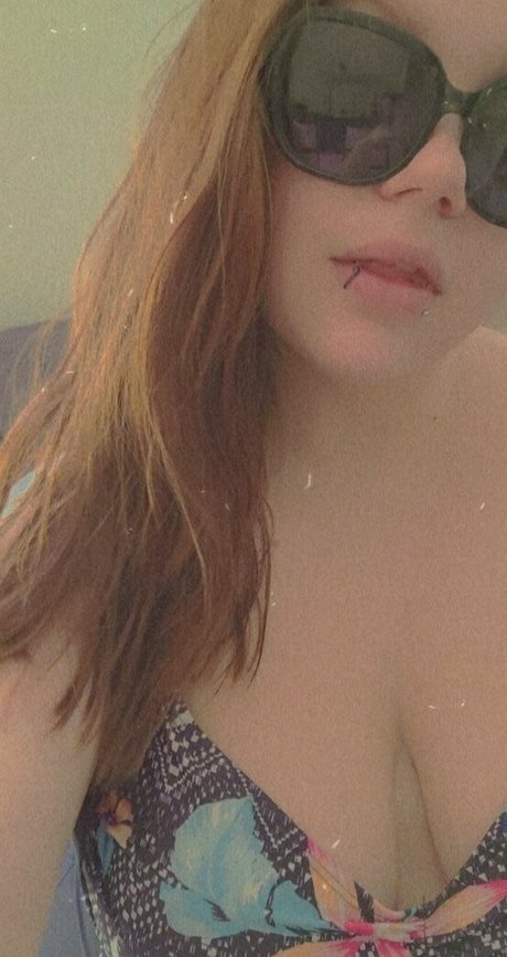 Naakte gelekte OnlyFans-foto van Ariajinxfree