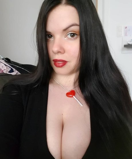 Nina Nightbloom
