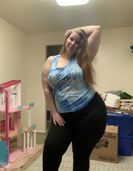 Naakte gelekte OnlyFans-foto van Kountrybumpkin9