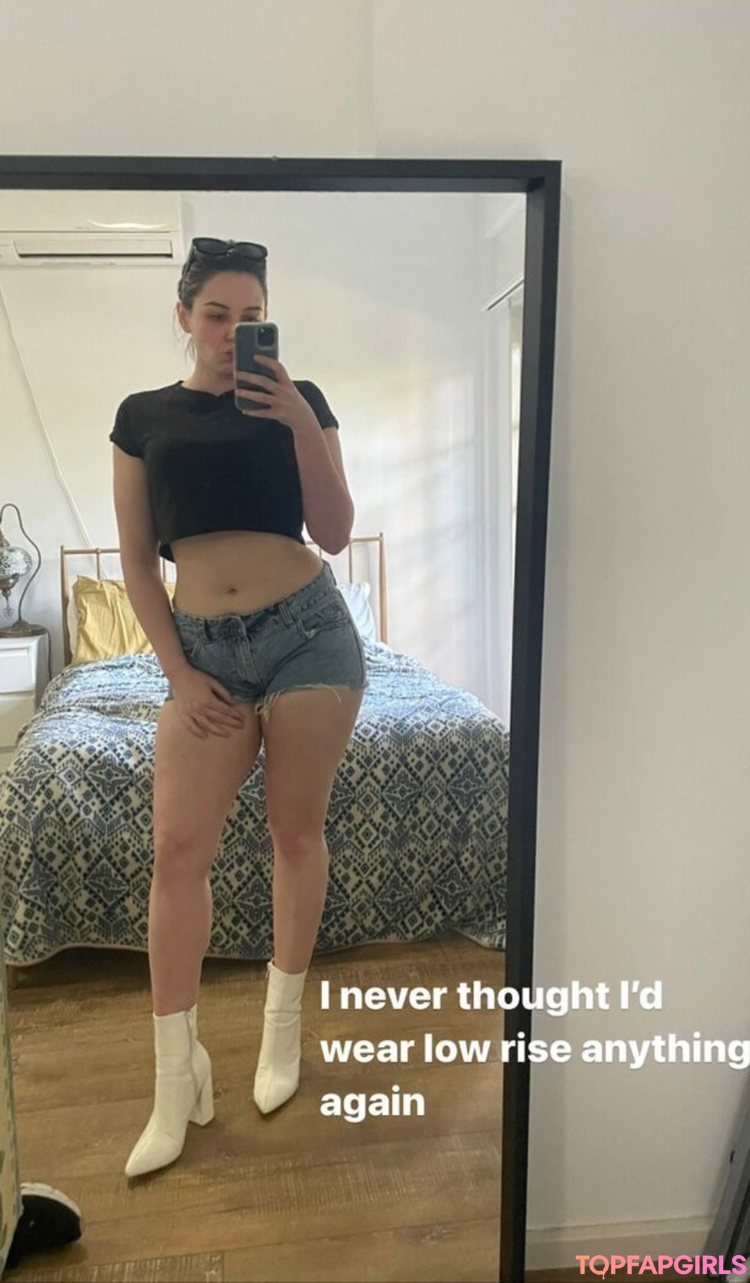 Naakte gelekte OnlyFans-foto van Shutupmichaelaa #27 Naakte gelekte OnlyFans-foto van Shutupmichaelaa #27