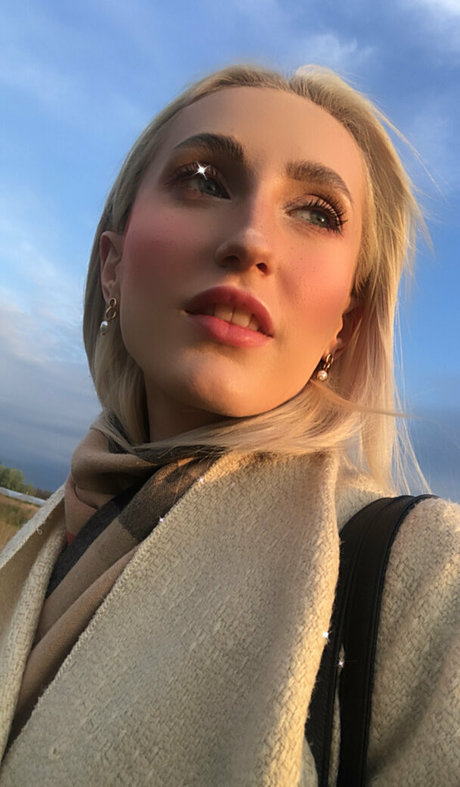 Naakte gelekte OnlyFans-foto van Littleponnypink