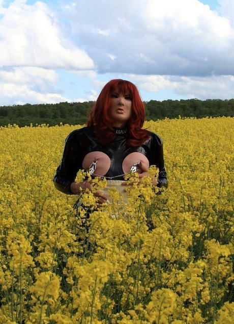 Rubbberdolllulu