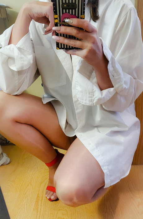 Naakte gelekte OnlyFans-foto van Diamondsanddirt19