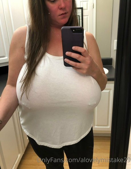 Naakte gelekte OnlyFans-foto van Alovelymistake29