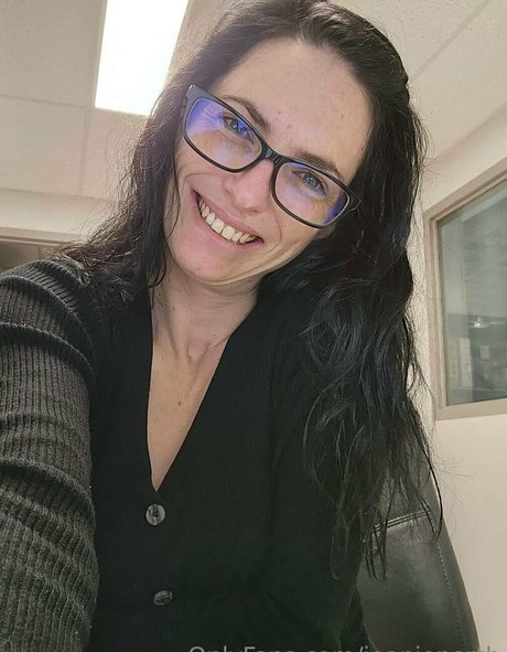 Naakte gelekte OnlyFans-foto van Jeanienorth