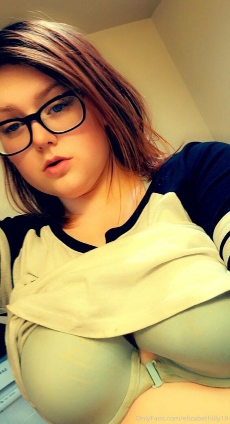 Elizabethlily19