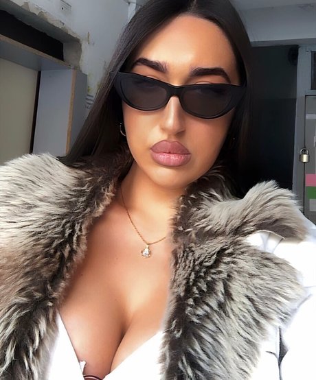 Elena Dat