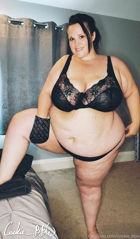 Naakte gelekte OnlyFans-foto van Cookiebbw