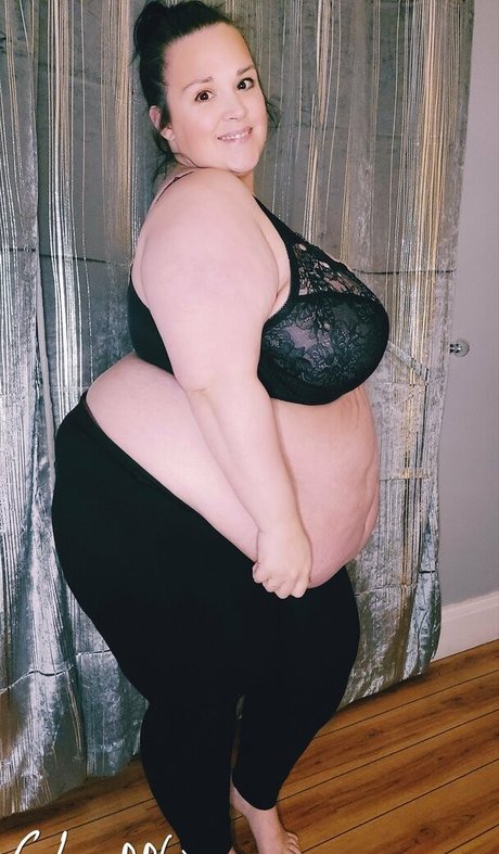 Naakte gelekte OnlyFans-foto van Cookiebbw