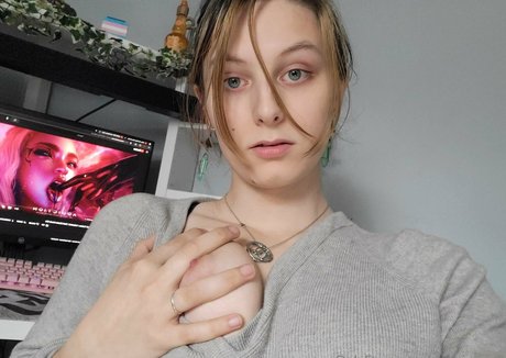 Naakte gelekte OnlyFans-foto van Rinajerjay2