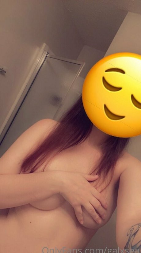 Naakte gelekte OnlyFans-foto van Galxsea