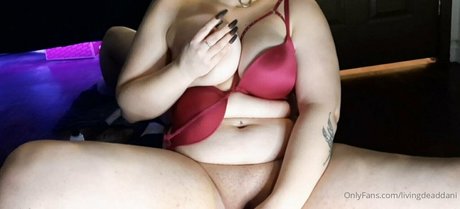 Livingdeaddani
