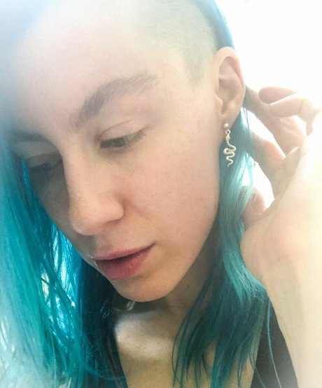 Danikaxix