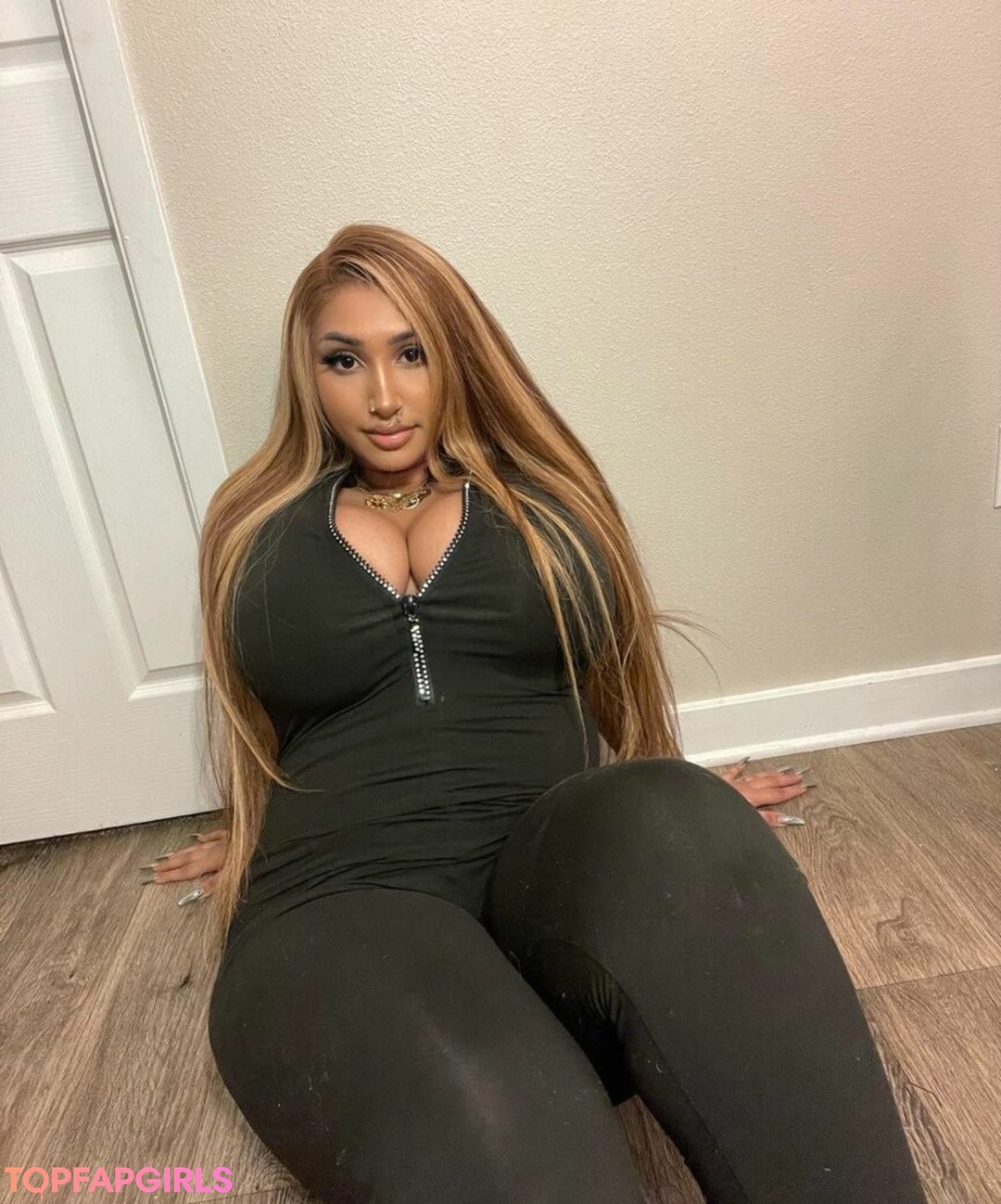 Naakte gelekte OnlyFans-foto van Jeanette Prakash #148 Naakte gelekte OnlyFans-foto van Jeanette Prakash #148