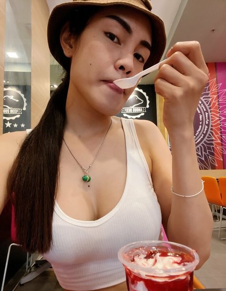 Naakte gelekte OnlyFans-foto van Cookie2534