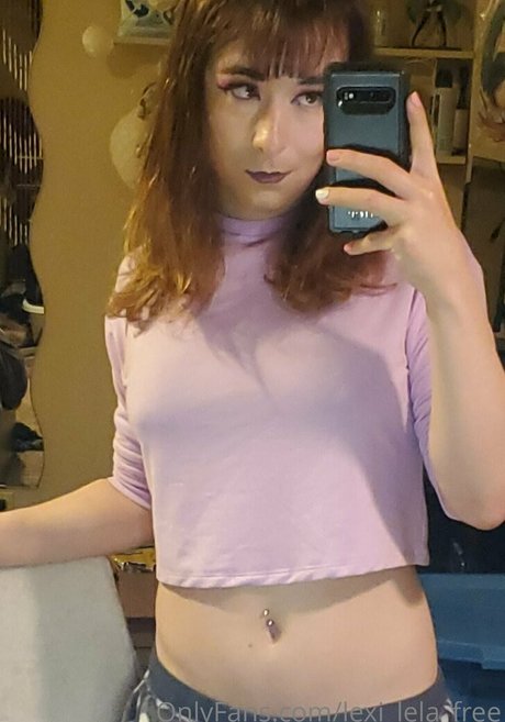 Naakte gelekte OnlyFans-foto van Lexilelafree