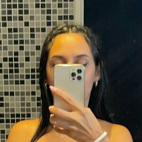 Naakte gelekte OnlyFans-foto van Sophigoddess