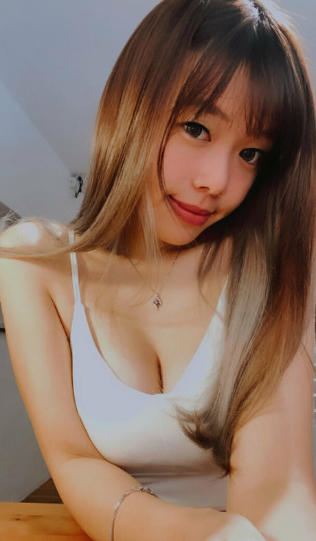 Naakte gelekte OnlyFans-foto van Roselle888
