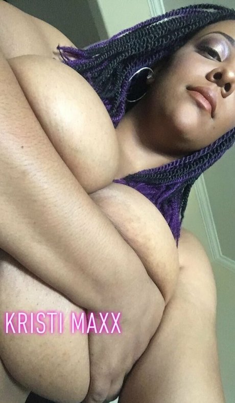 Naakte gelekte OnlyFans-foto van Kmaxxmania