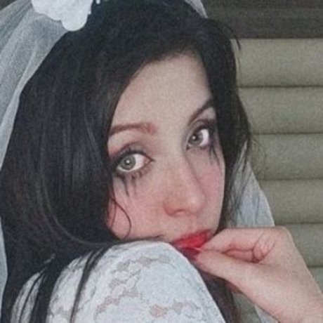 Naakte gelekte OnlyFans-foto van Okina Munne