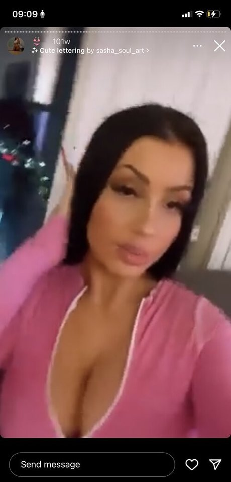 Naakte gelekte OnlyFans-foto van Amelaomor