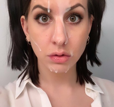 Naakte gelekte OnlyFans-foto van Thevikingprincess