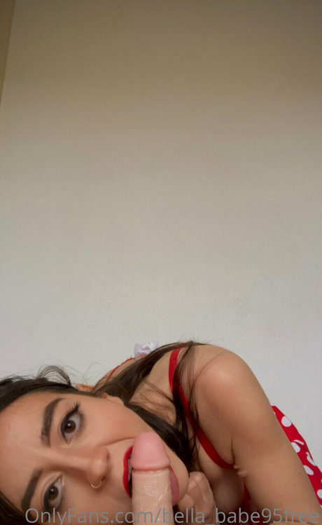 Naakte gelekte OnlyFans-foto van Bellababe95free
