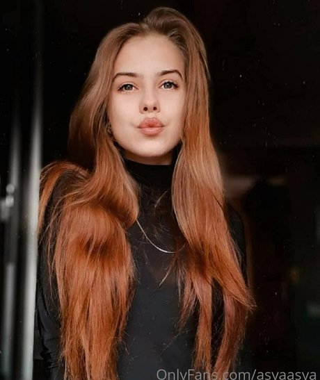 Naakte gelekte OnlyFans-foto van Asyaasya