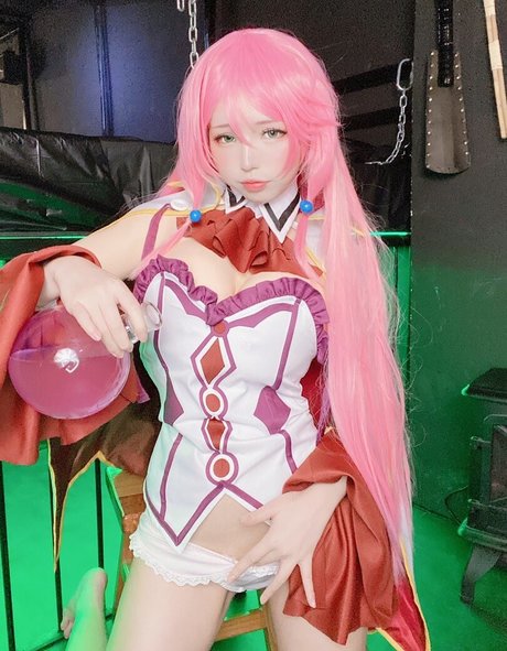 Naakte gelekte OnlyFans-foto van Takanashi Hanari