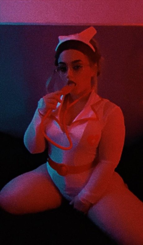 Naakte gelekte OnlyFans-foto van Mechedaily