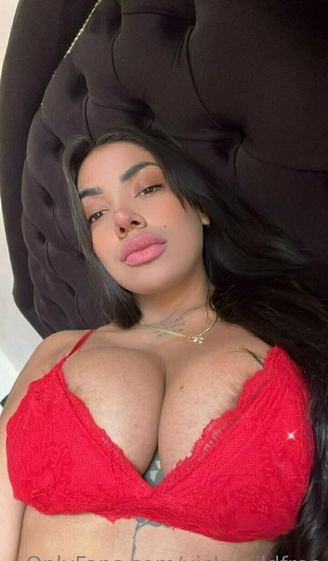 Naakte gelekte OnlyFans-foto van Vickywildfree