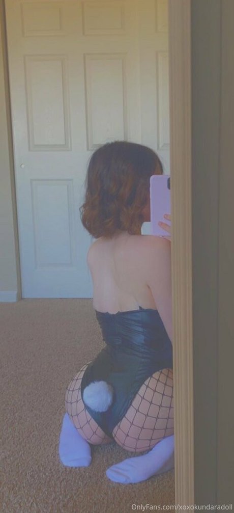 Naakte gelekte OnlyFans-foto van Xoxokundaradoll