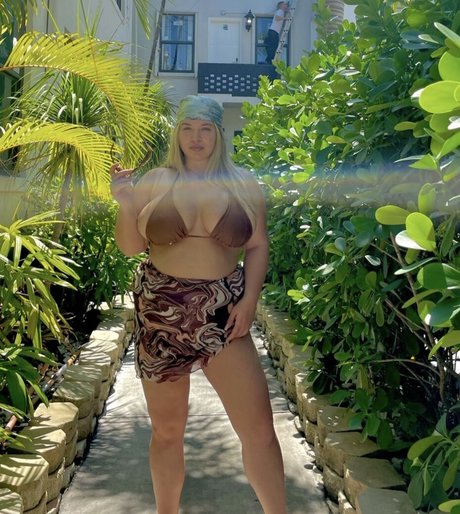 Naakte gelekte OnlyFans-foto van Sierra K