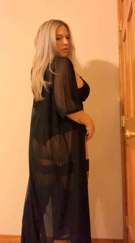 Naakte gelekte OnlyFans-foto van Sierra K