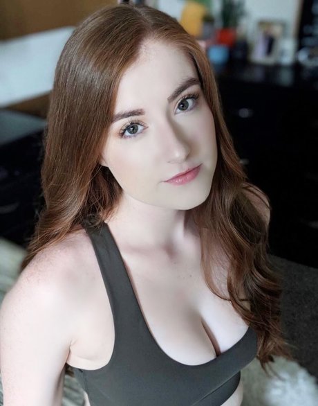 Naakte gelekte OnlyFans-foto van Rosalieblake