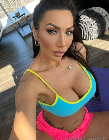 Naakte gelekte OnlyFans-foto van Bellabunnyvip