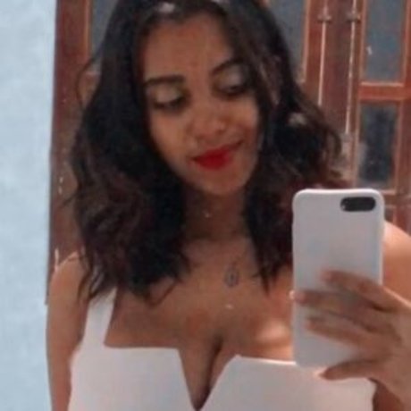 Naakte gelekte OnlyFans-foto van Mayellen