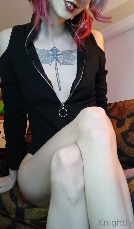 Naakte gelekte OnlyFans-foto van Edgykittykat