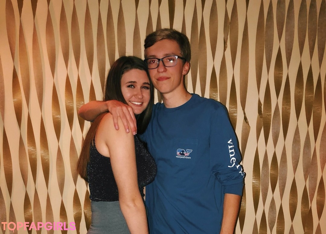 Naakte gelekte OnlyFans-foto van Hannah V #11 Naakte gelekte OnlyFans-foto van Hannah V #11